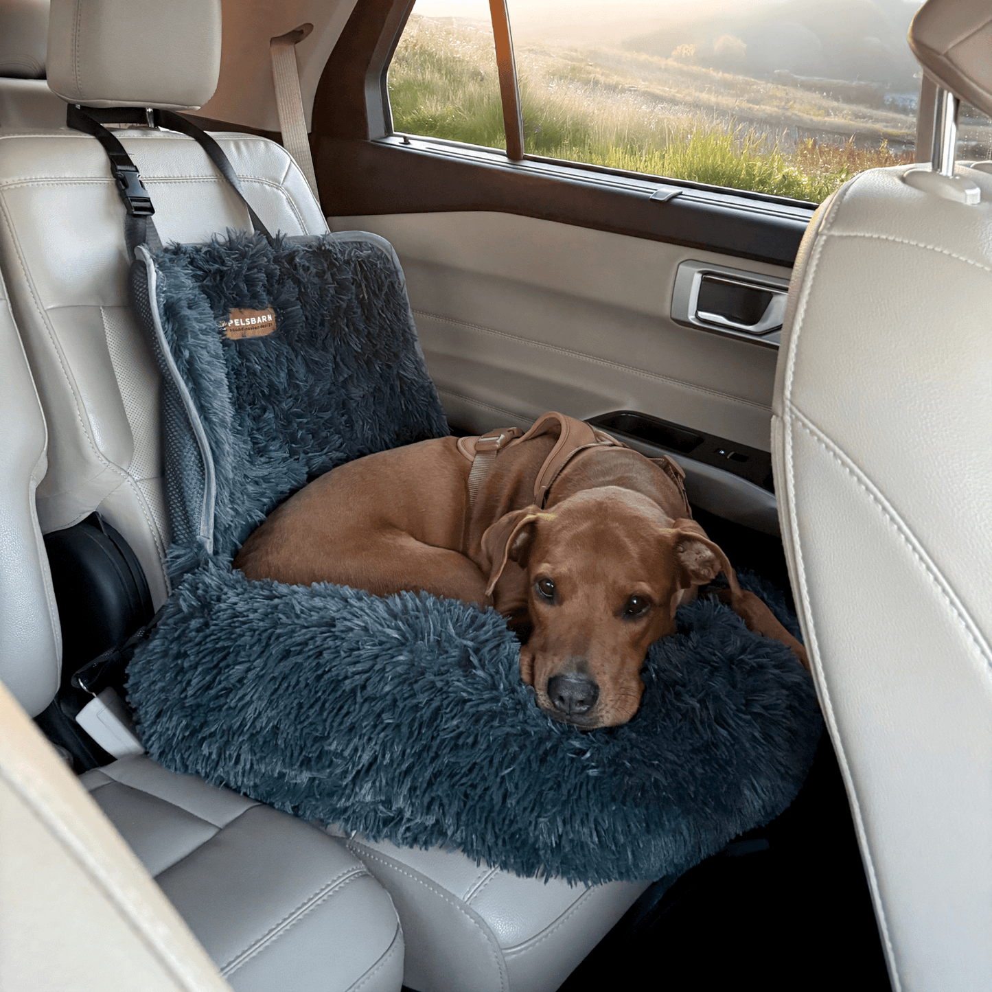 Pelsbarn Protecting Car Bed